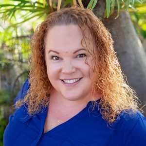 Laura Adams - headshot
